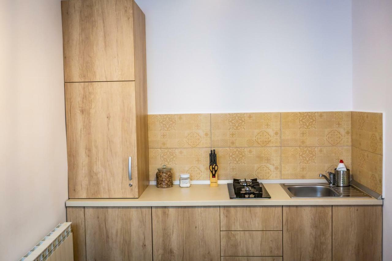 Central Apartment Brasov Ngoại thất bức ảnh
