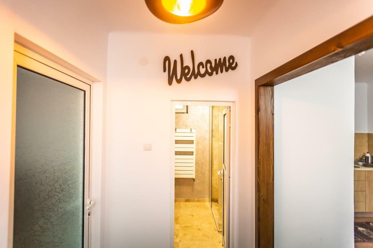Central Apartment Brasov Ngoại thất bức ảnh