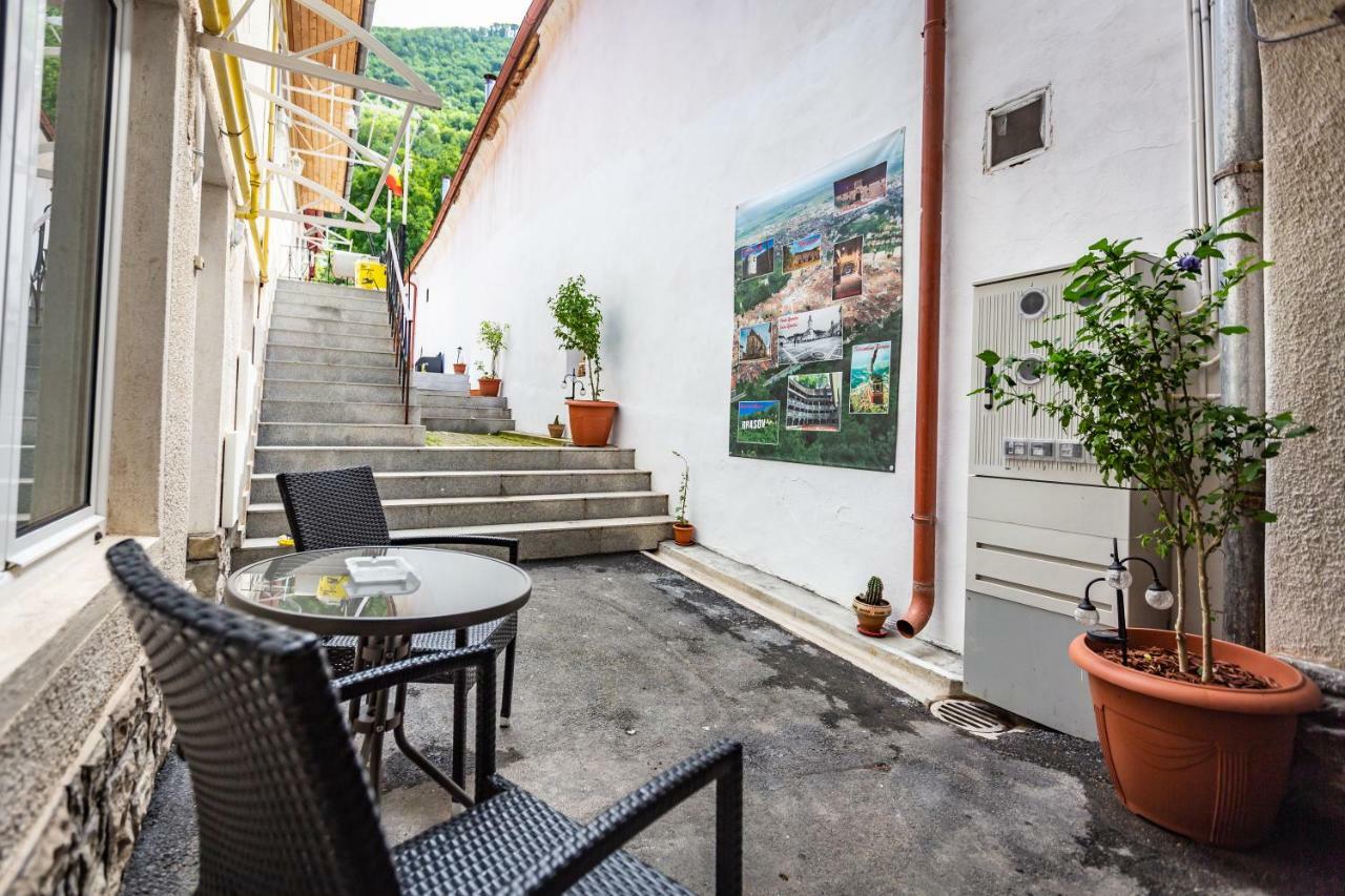 Central Apartment Brasov Ngoại thất bức ảnh